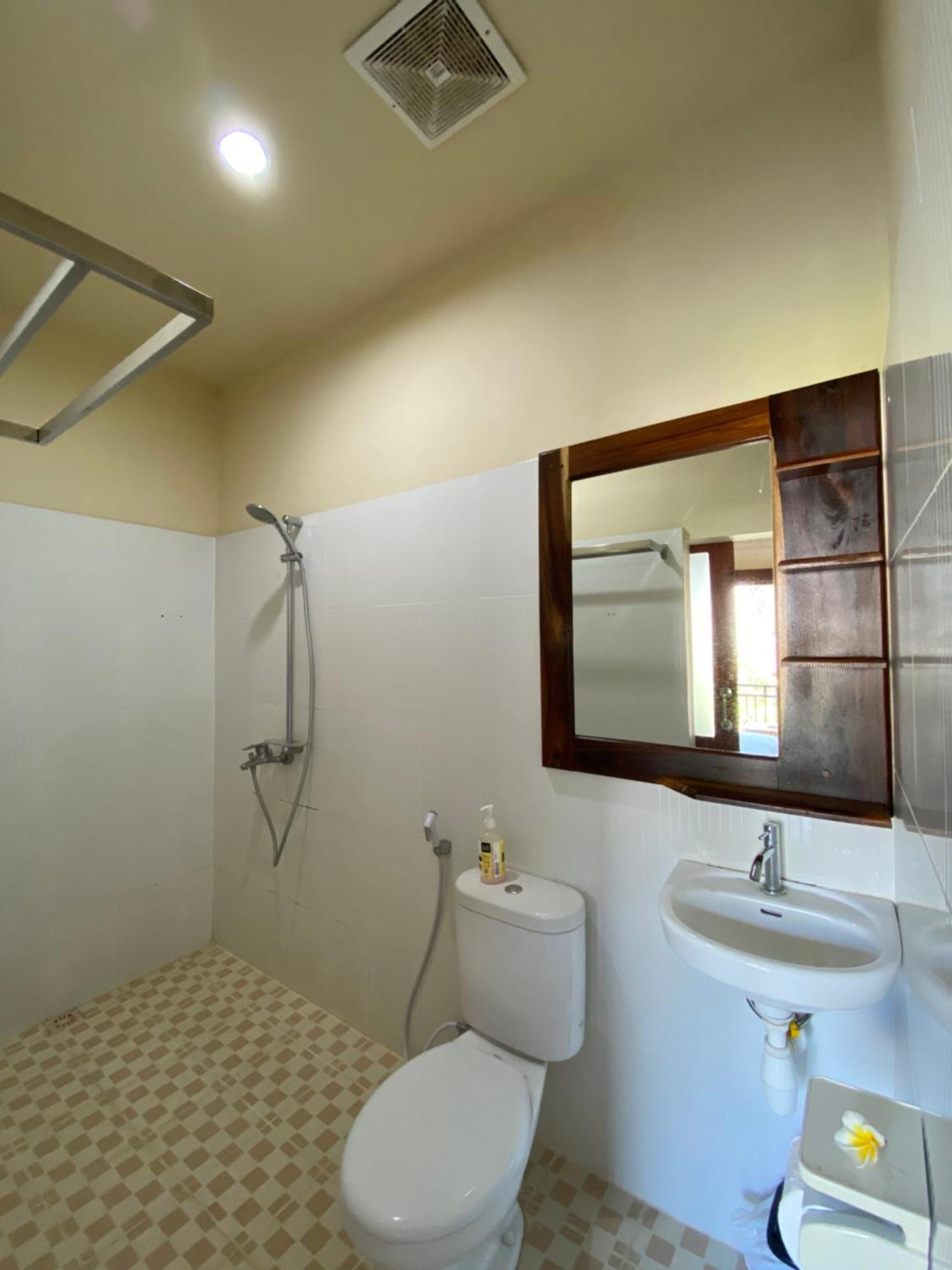 Semilir Inn Senggigi Exterior photo
