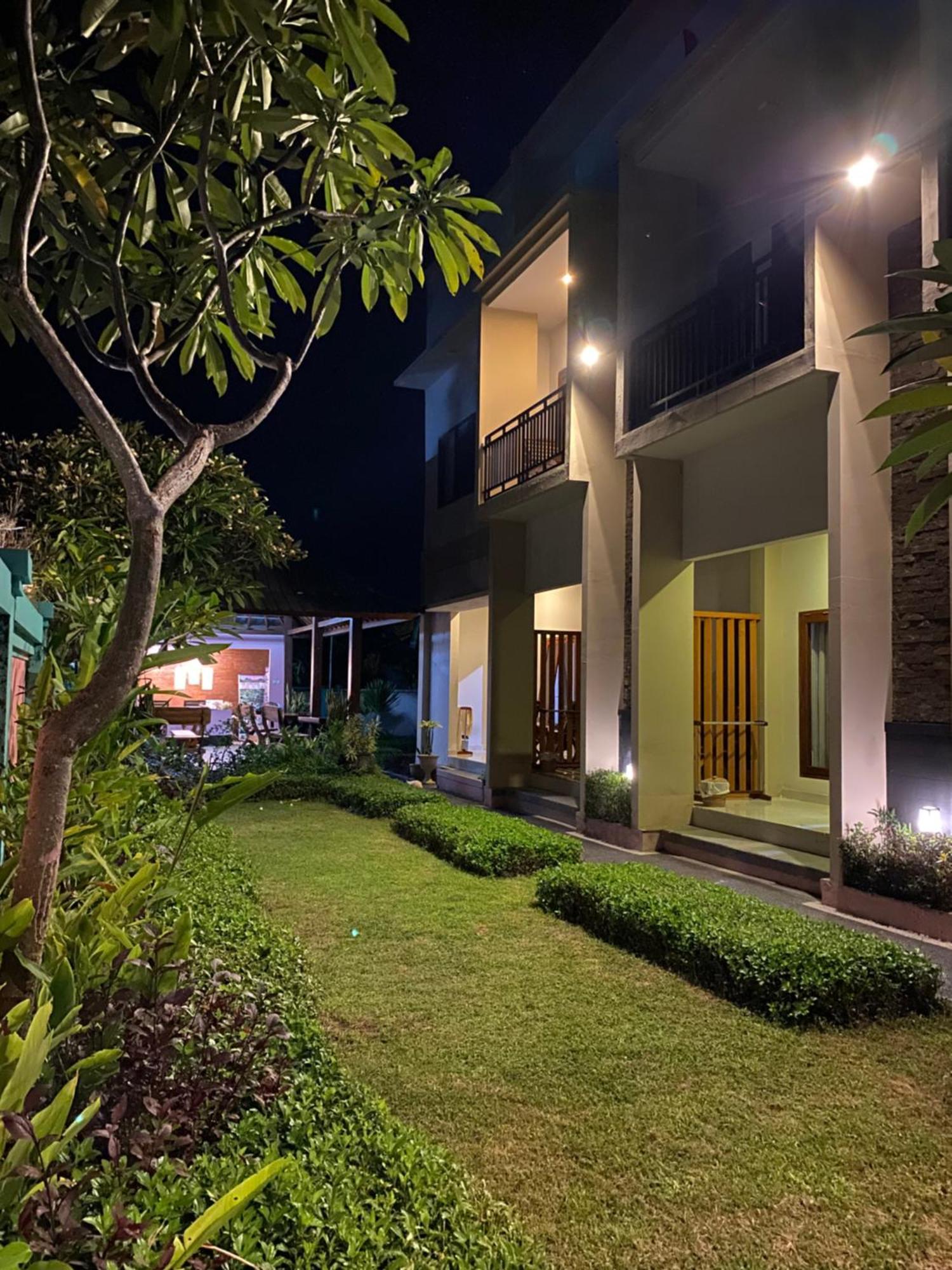 Semilir Inn Senggigi Exterior photo