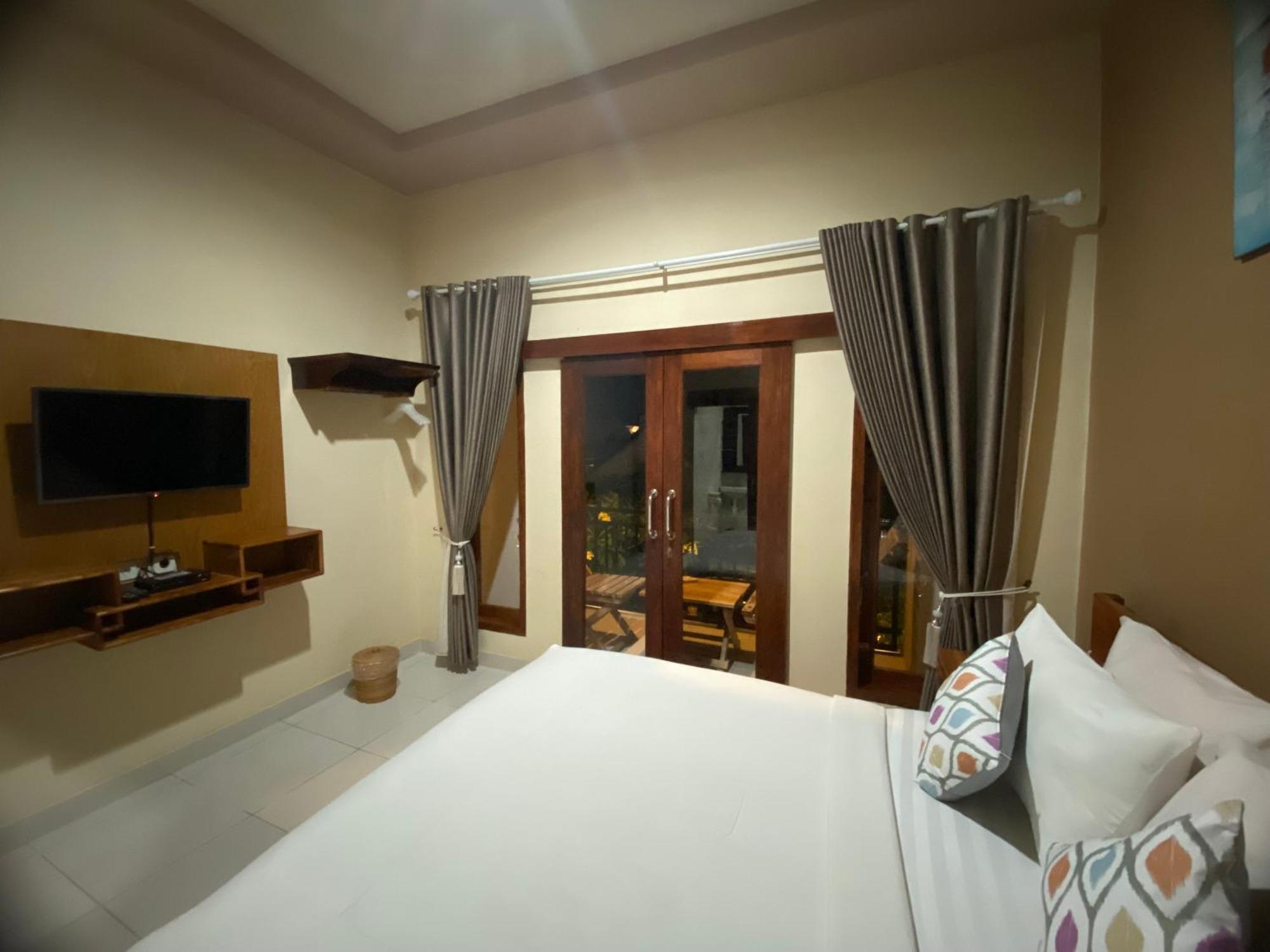 Semilir Inn Senggigi Exterior photo